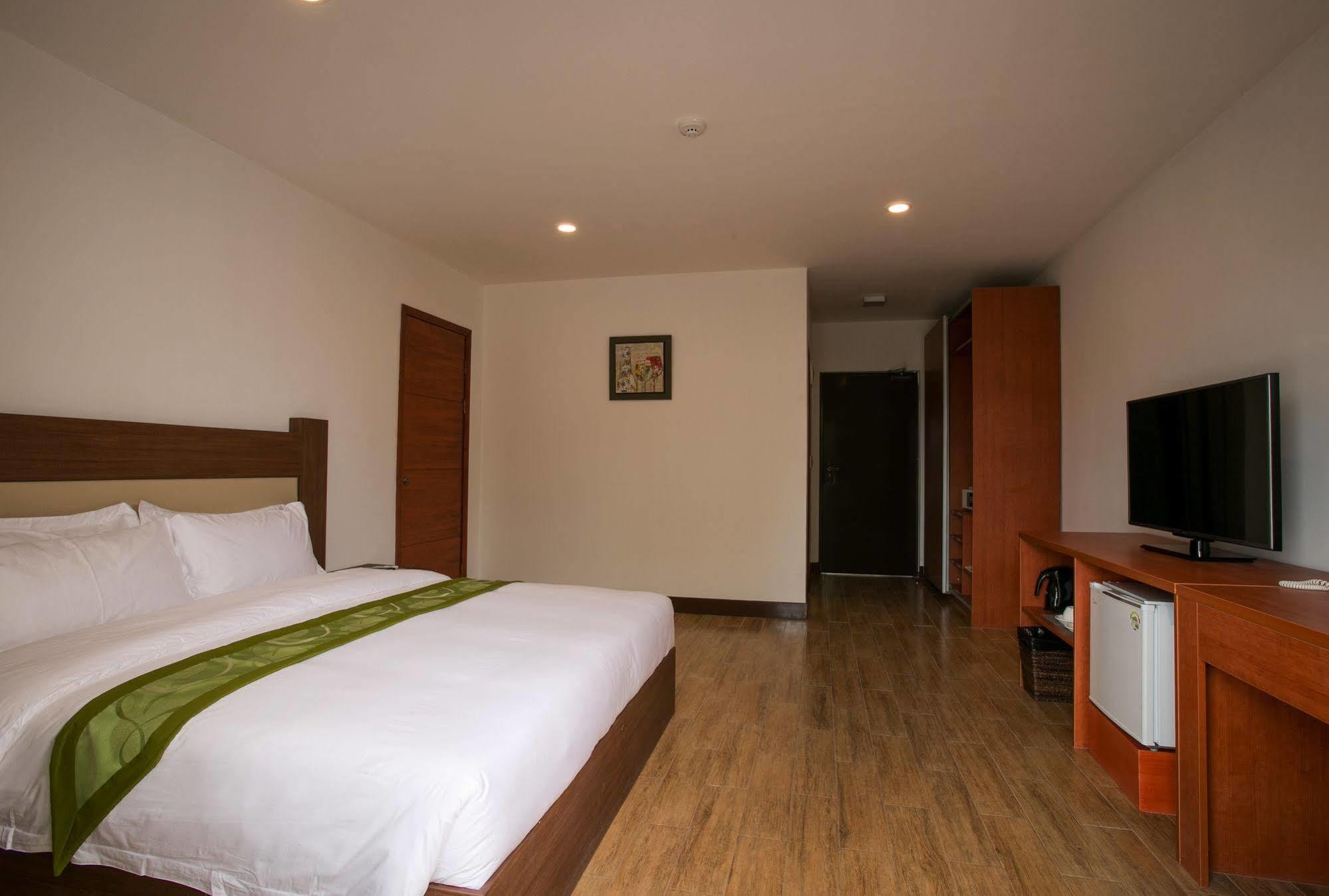 Gabi Resort & Spa Cordova  Luaran gambar
